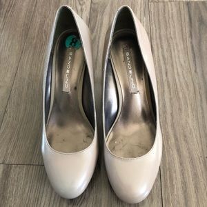 Size 8 Light Tan Bandolino heels
